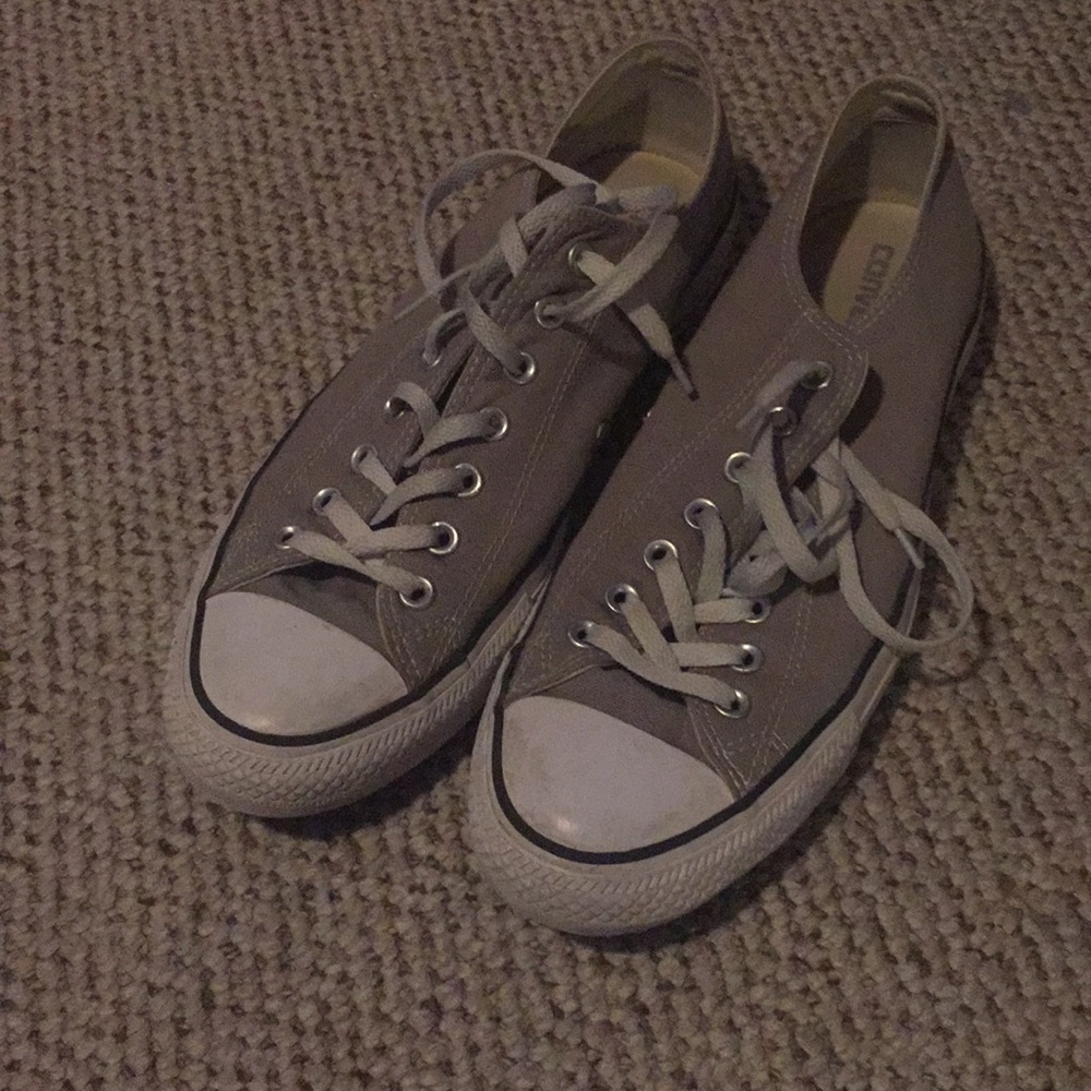 Grey converse low